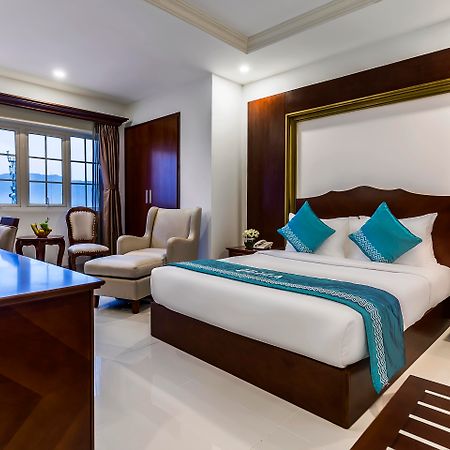Ibiza Riverfront Da Nang Hotel Powered By Aston Екстер'єр фото