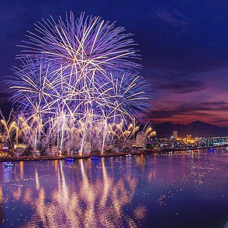 Ibiza Riverfront Da Nang Hotel Powered By Aston Екстер'єр фото