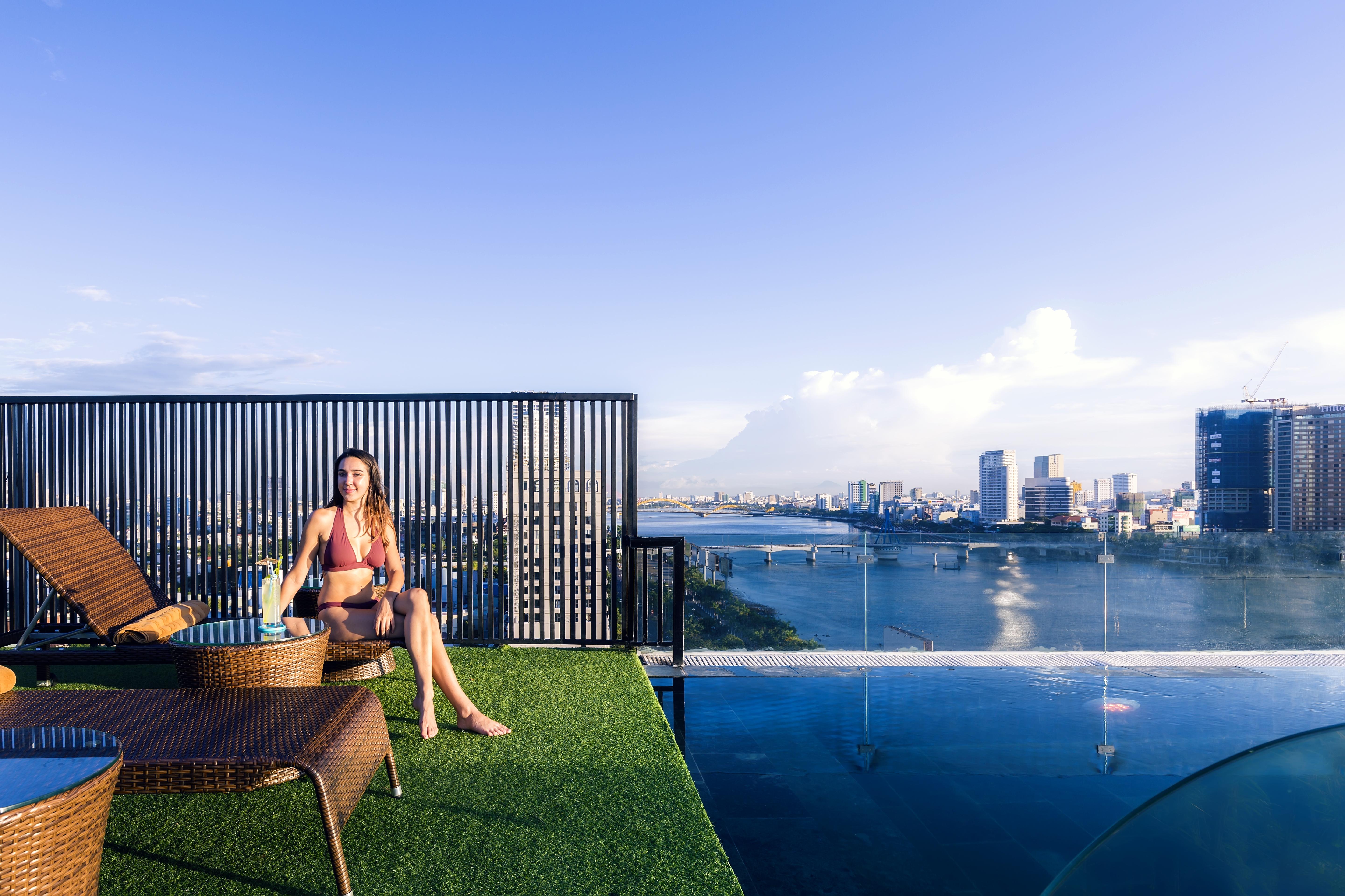 Ibiza Riverfront Da Nang Hotel Powered By Aston Екстер'єр фото