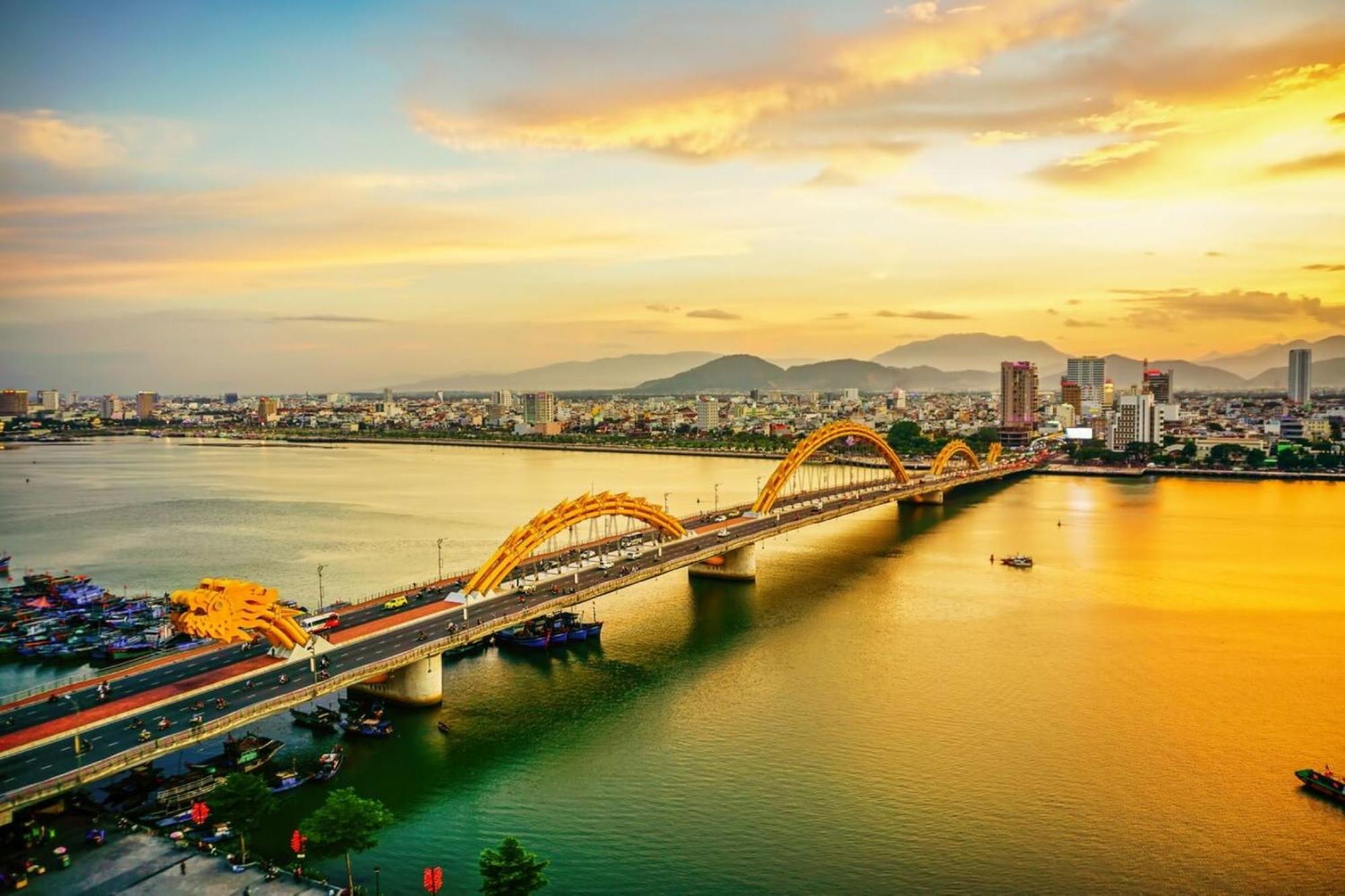 Ibiza Riverfront Da Nang Hotel Powered By Aston Екстер'єр фото