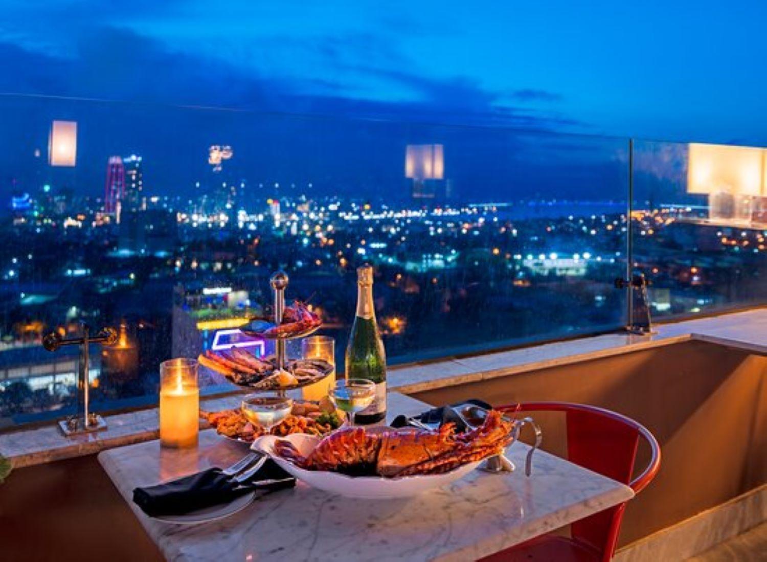Ibiza Riverfront Da Nang Hotel Powered By Aston Екстер'єр фото