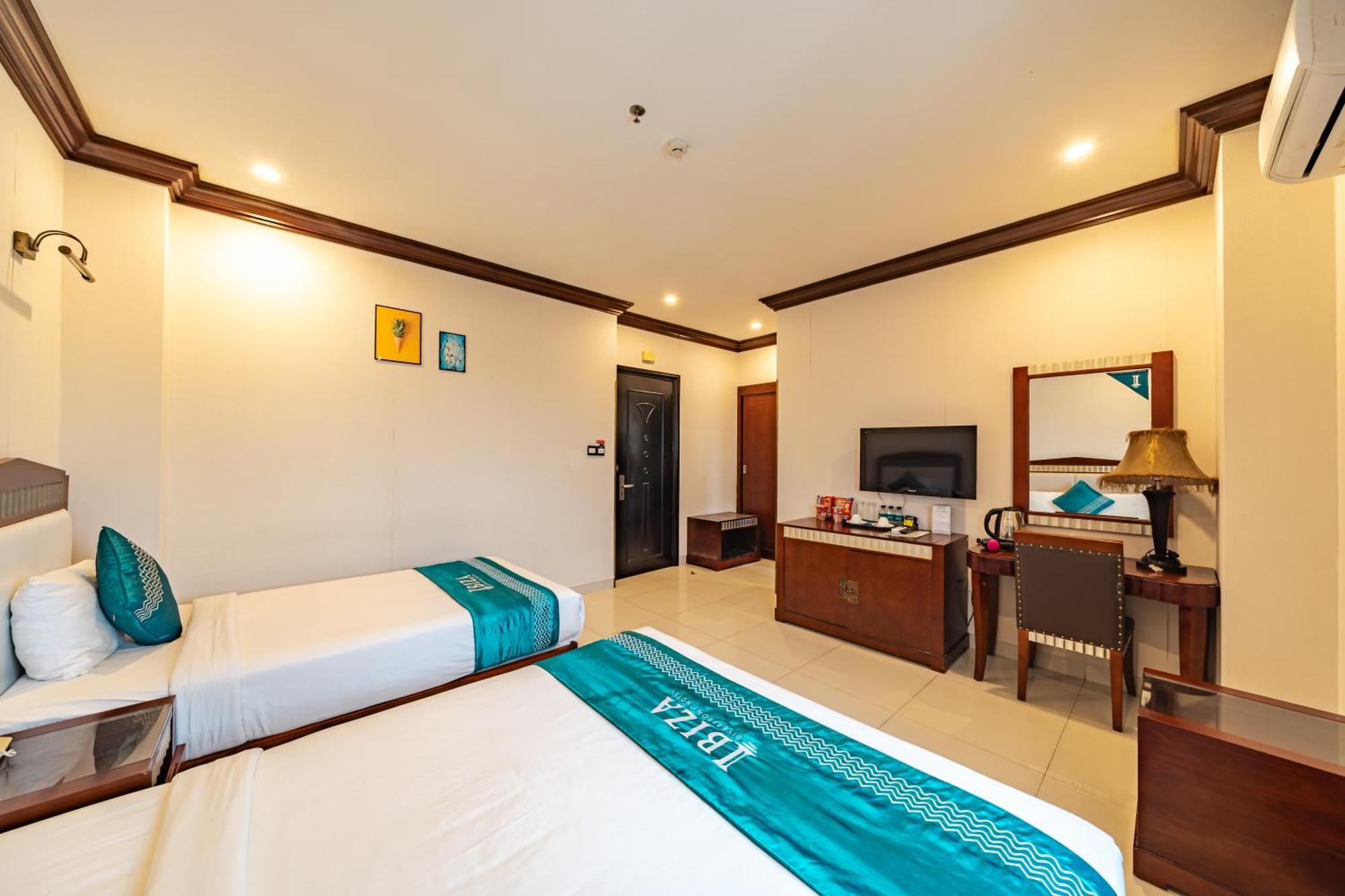 Ibiza Riverfront Da Nang Hotel Powered By Aston Екстер'єр фото