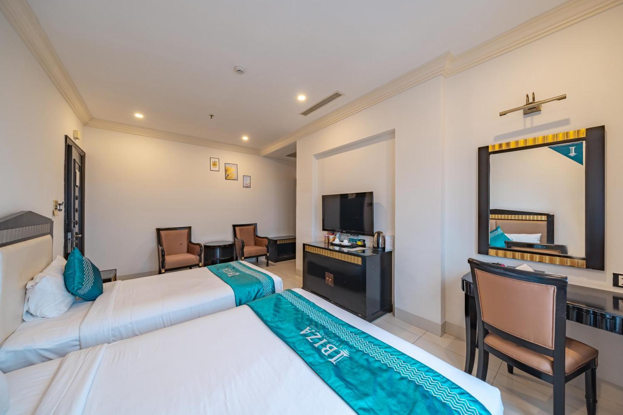 Ibiza Riverfront Da Nang Hotel Powered By Aston Екстер'єр фото