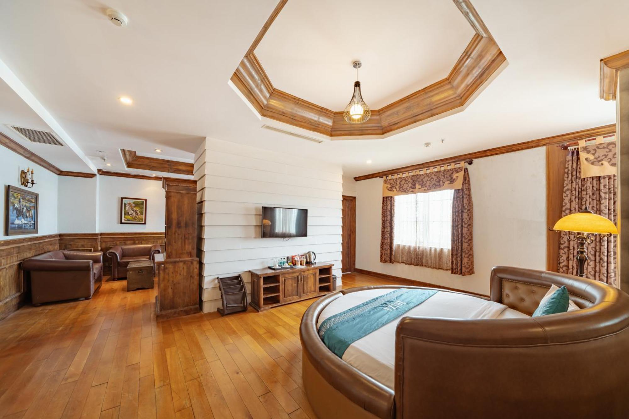 Ibiza Riverfront Da Nang Hotel Powered By Aston Екстер'єр фото