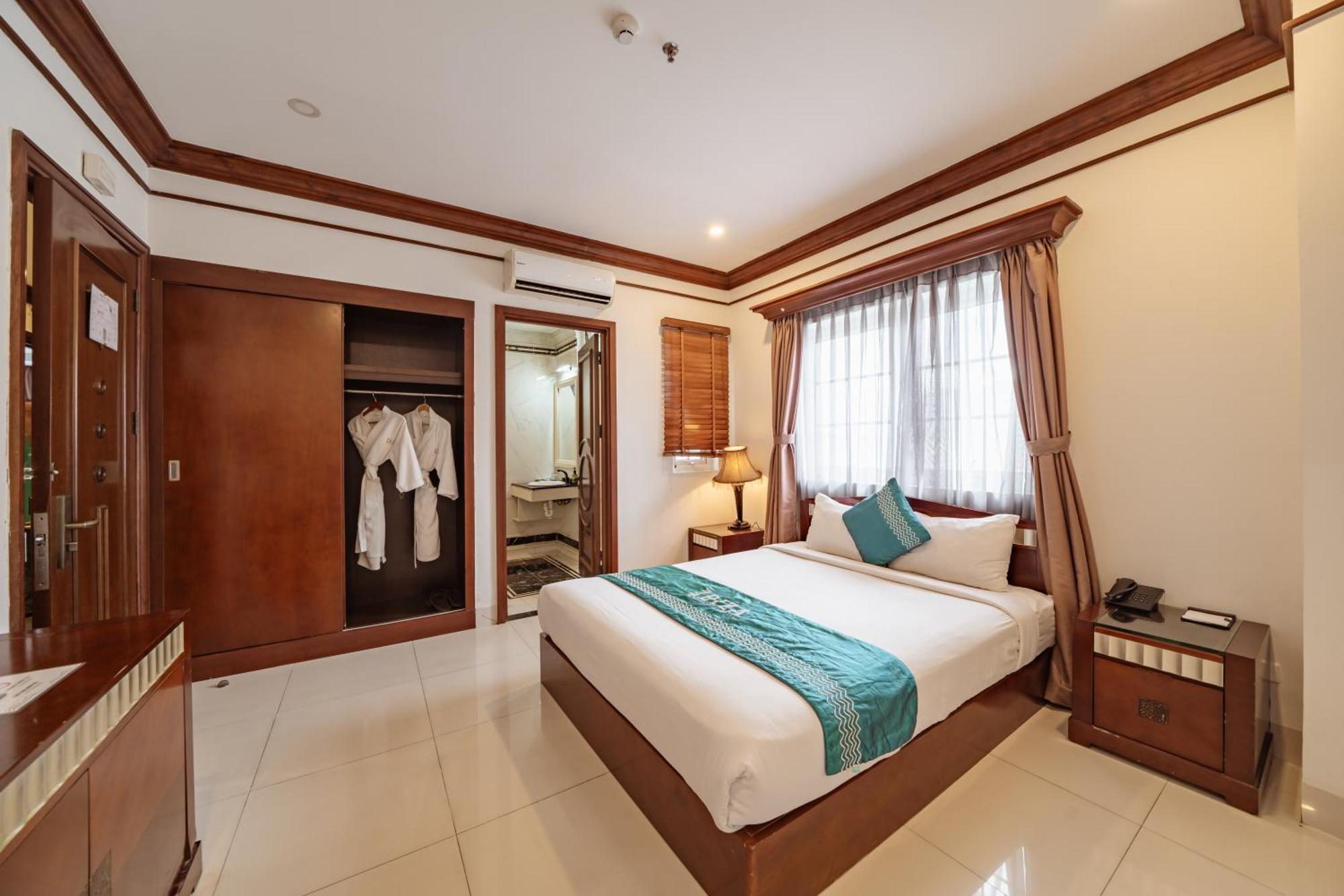 Ibiza Riverfront Da Nang Hotel Powered By Aston Екстер'єр фото